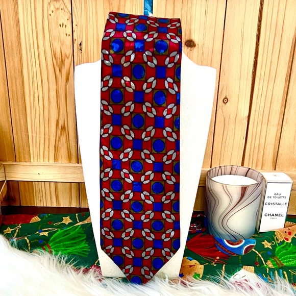 Christian Dior Vintage Monsieur necktie featuring a geometric pattern - Picture 3 of 8